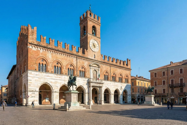 Concorso Comune di Piacenza 2026: 4 Posti per Agenti di Polizia Locale - Guida Completa